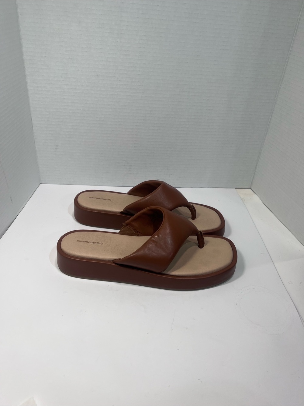 Amazon Essentials Brown Platform Toe-Post Sandals for Women